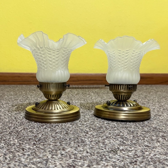 Set of Two (2) Fluted Light Fixtures - Picture 2 of 7